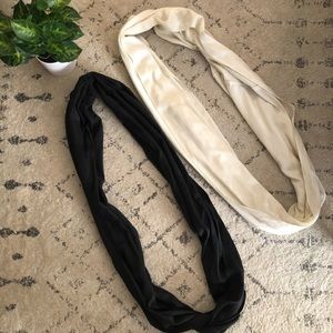 2 Infinity Scarves, Black & White